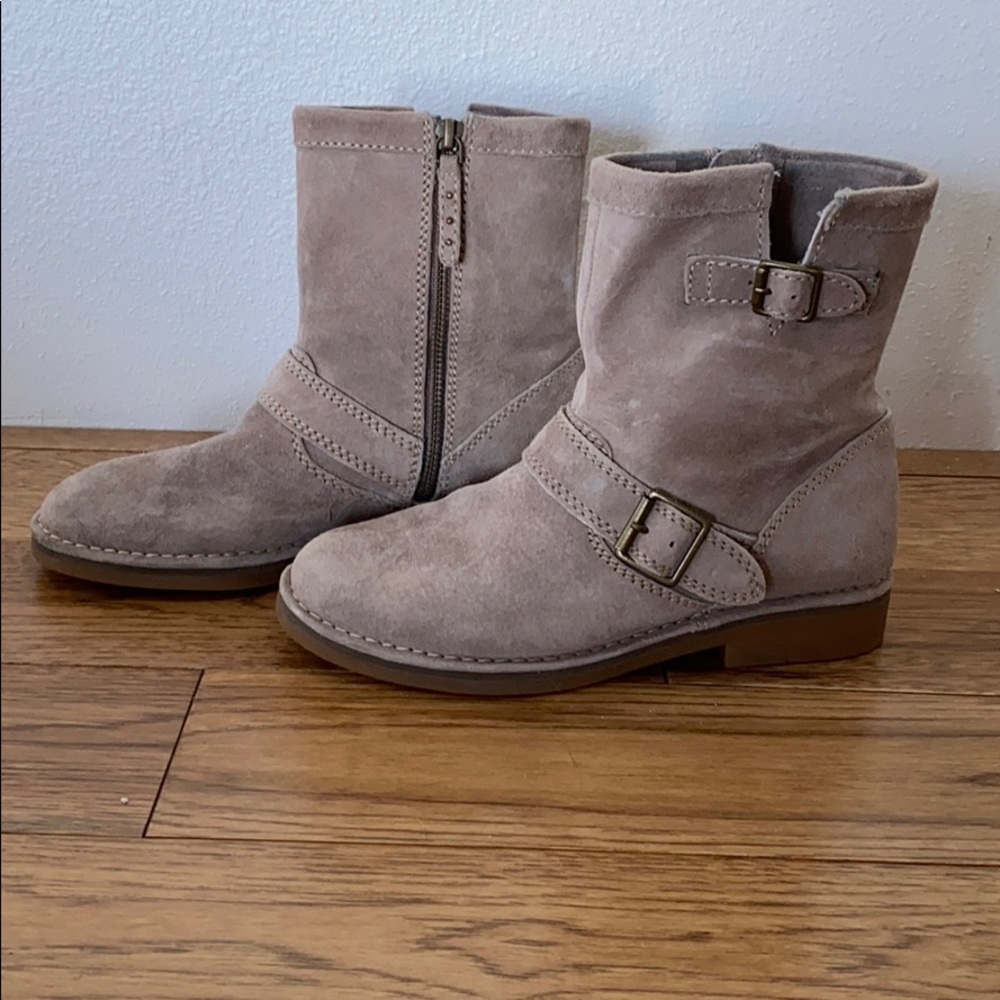 Hush Puppies booties